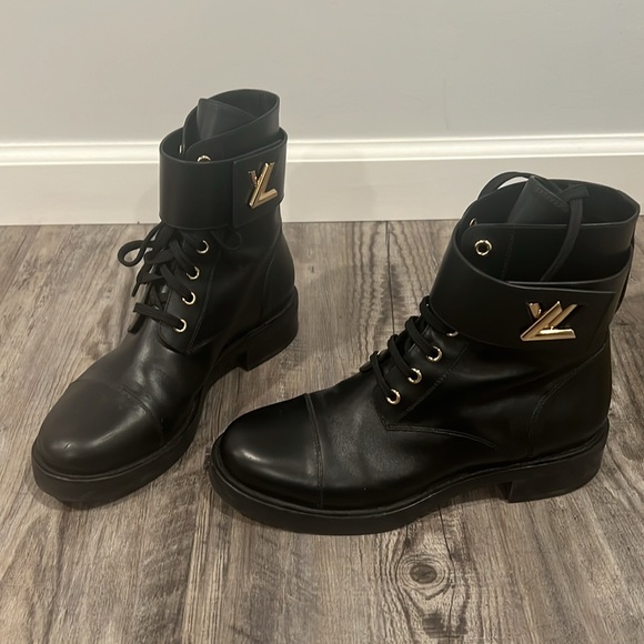 LOUIS VUITTON Calfskin Wonderland Ranger Boots Size 38.5 Black Leather - Picture 16 of 16